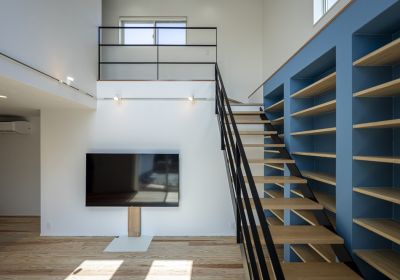 2階建てと平屋が繋がったL字型フォルムの家～biblio.house~ アイキャッチ画像